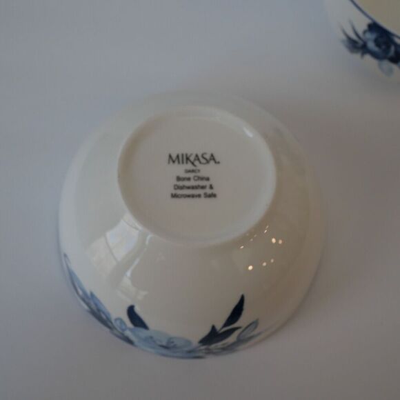 NEW Set of 2 Mikasa Darcy Blue & White Floral Bone China 6" Soup Bowls - Picture 5 of 6